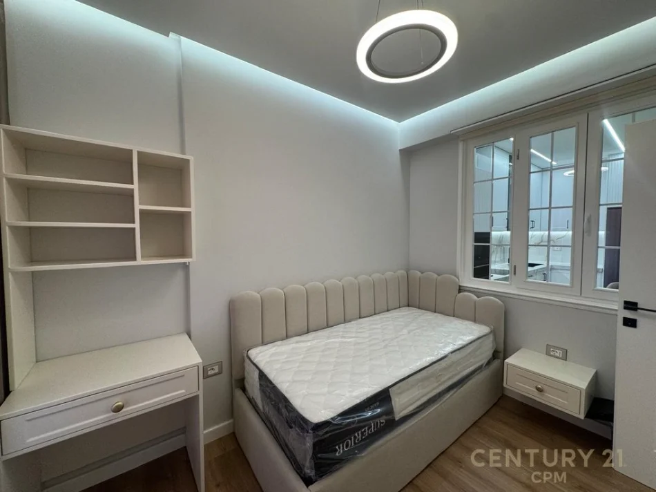 Tirane, jepet me qera apartament 2+1 Kati 5, 77 m² 900 € (selvia rruga e dibres)