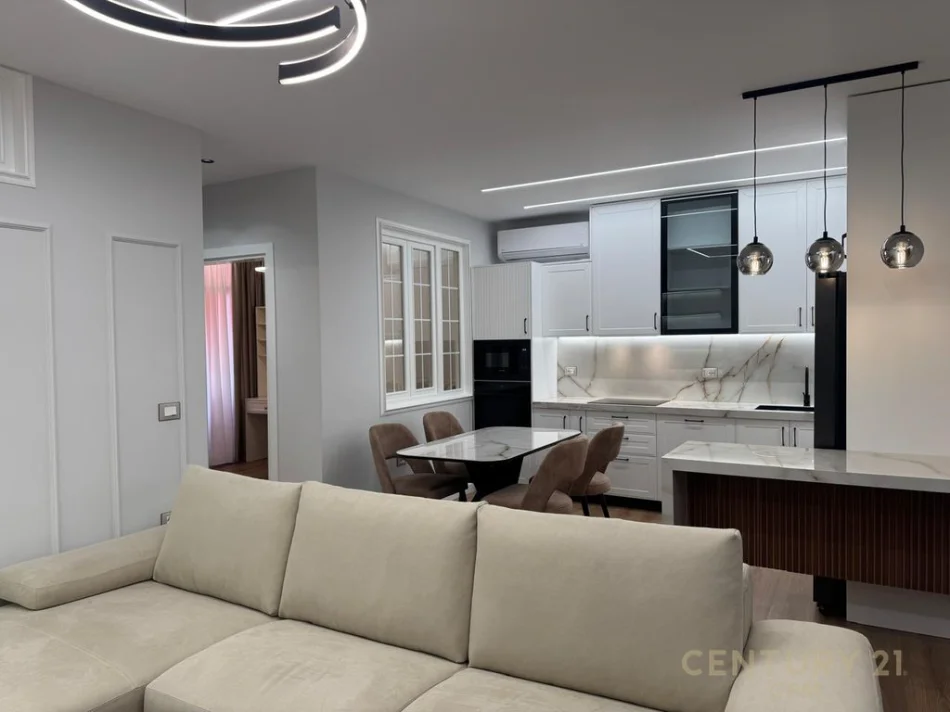 Tirane, jepet me qera apartament 2+1 Kati 5, 77 m² 900 € (rruga e dibres)