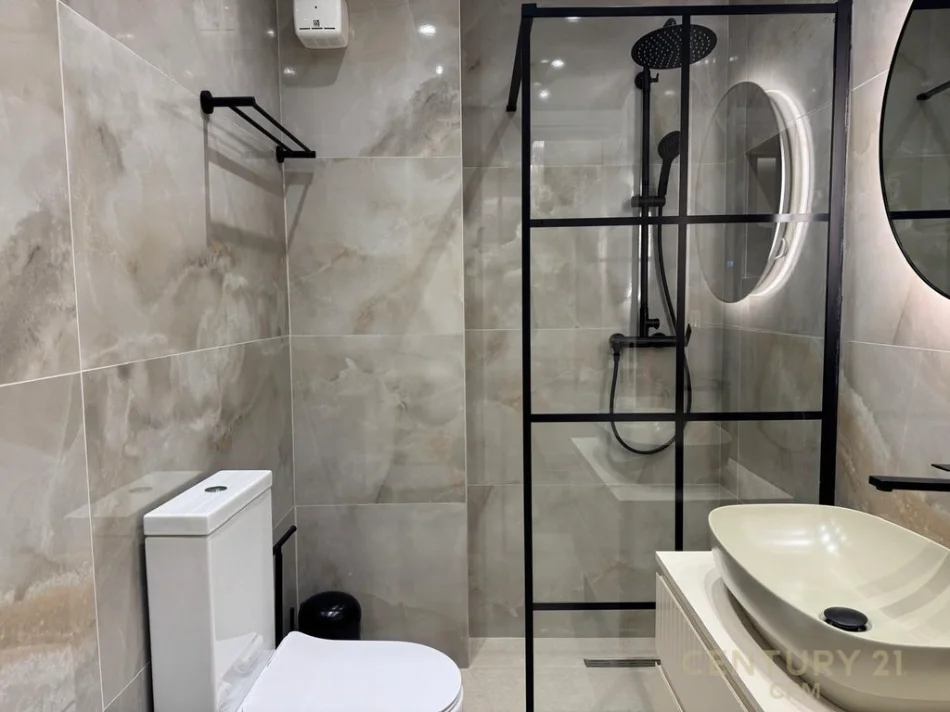 Tirane, jepet me qera apartament 2+1 Kati 5, 77 m² 900 € (selvia rruga e dibres)