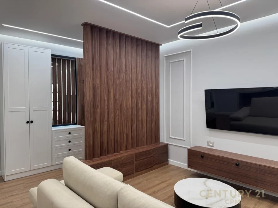 Tirane, jepet me qera apartament 2+1 Kati 5, 77 m² 900 € (selvia rruga e dibres)