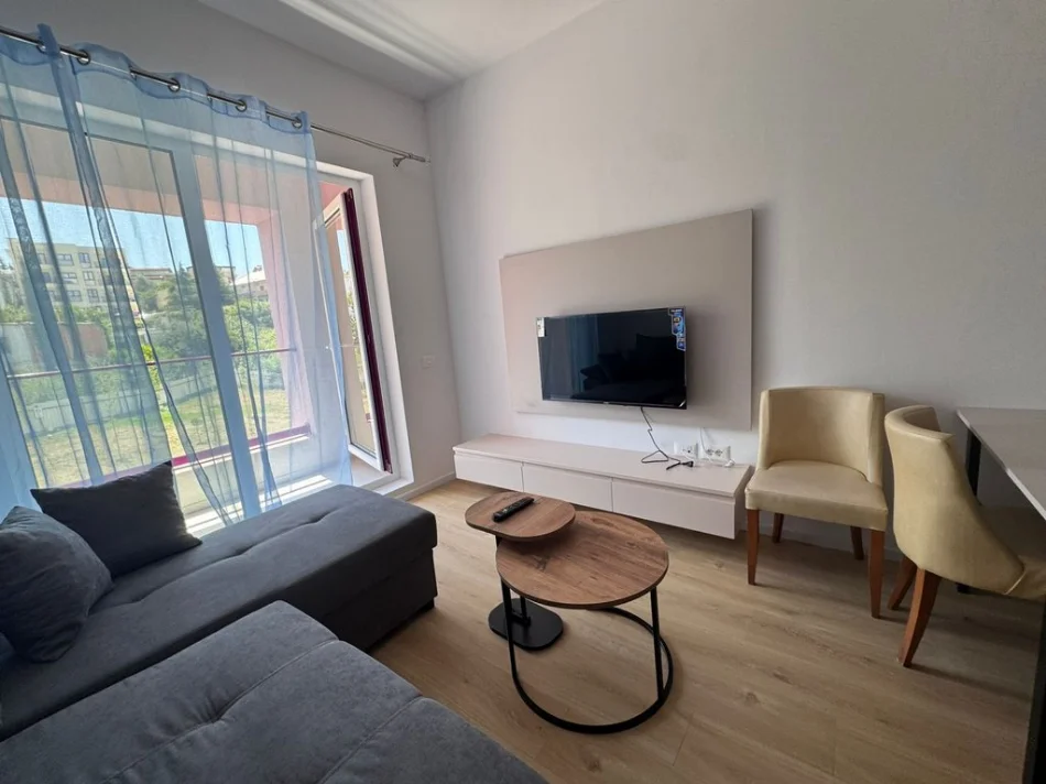 Tirane, jepet me qera apartament 1+1+Ballkon Kati 4, 55 m² 550 € (Pasho Hysa)