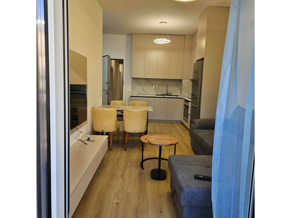 Tirane, jepet me qera apartament 1+1+Ballkon Kati 4, 55 m² 550 € (Pasho Hysa)