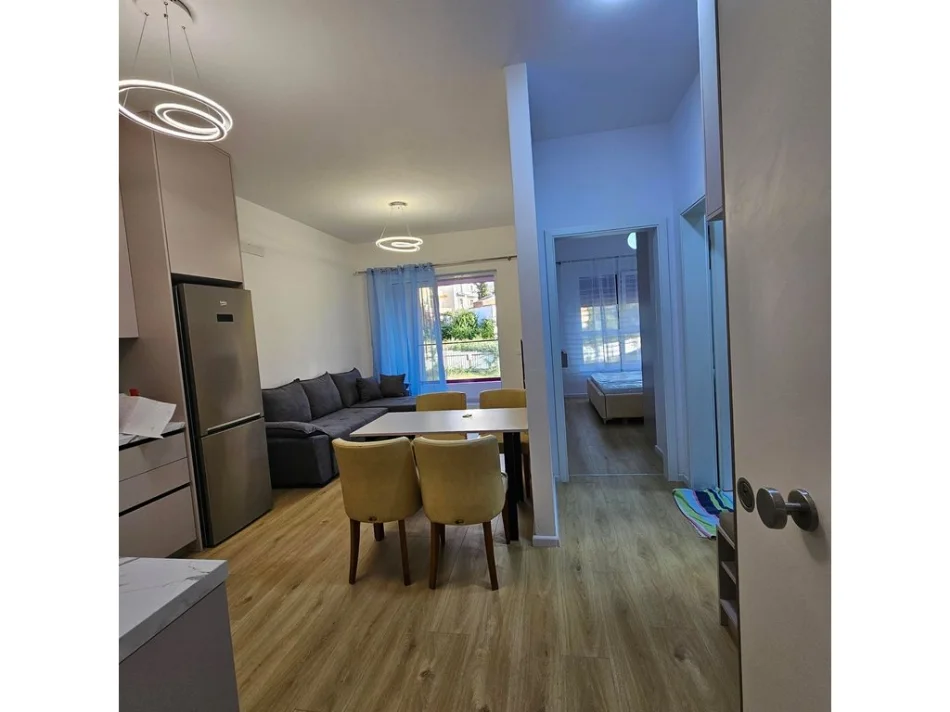Tirane, jepet me qera apartament 1+1+Ballkon Kati 4, 55 m² 550 € (Pasho Hysa)