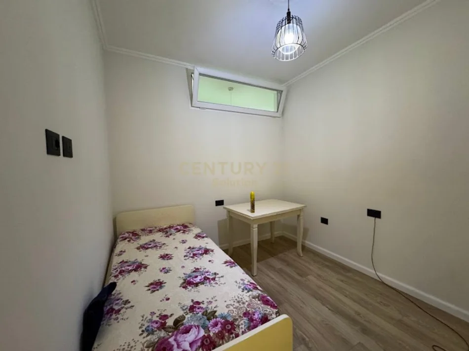 Tirane, shes apartament 2+1 Kati 1, 81 m² 170.000 € (Rruga Eleonora)