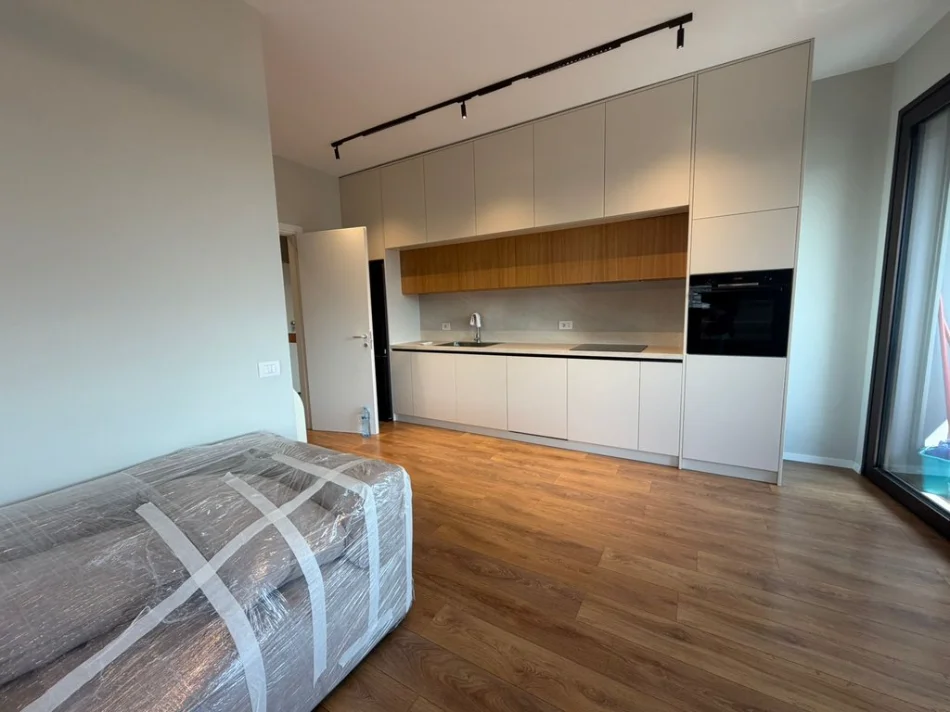 Tirane, jepet me qera apartament 2+1 Kati 8, 90 m² 1.600 € (rruga e barrikadave)