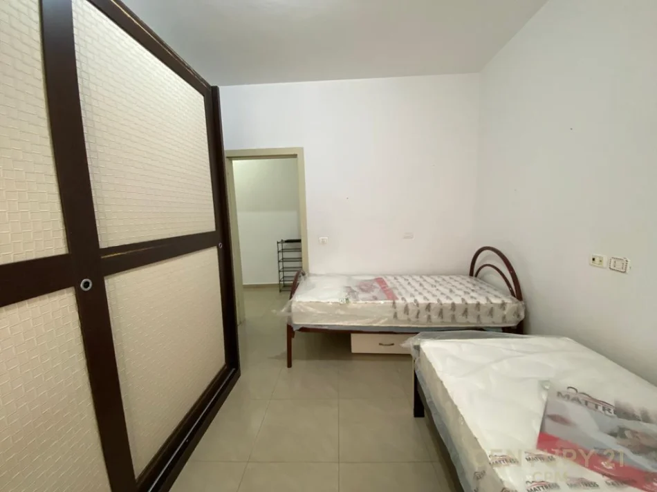Tirane, jepet me qera apartament 2+1+Ballkon Kati 2, 80 m² 500 € (5 maji)