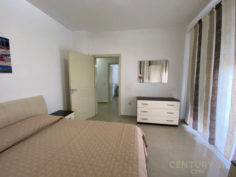 Tirane, jepet me qera apartament 2+1+Ballkon Kati 2, 80 m² 500 € (5 maji)
