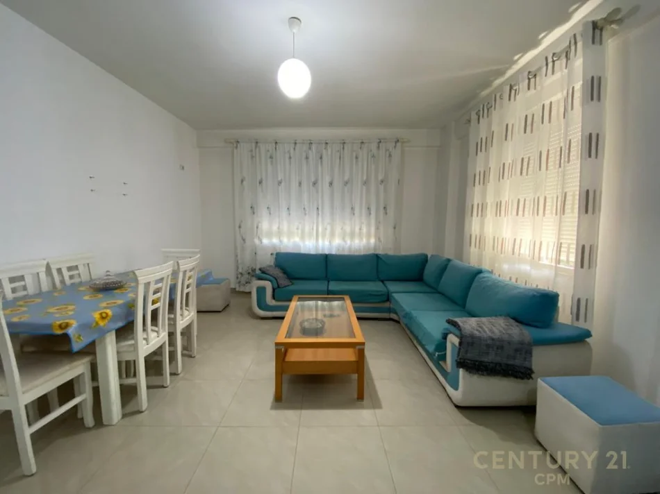 Tirane, jepet me qera apartament 2+1+Ballkon Kati 2, 80 m² 500 € (5 maji)