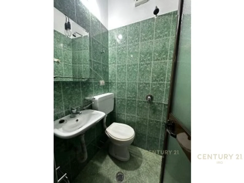 Tirane, shitet apartament 2+1 Kati 4, 103 m² 210.000 € (vasil shanto)
