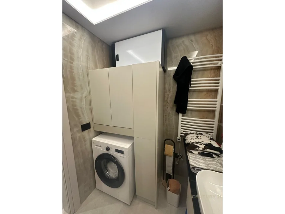 Tirane, jepet me qera apartament 1+1 Kati 4, 62 m² 800 € (komuna e parisit sulejman delvina)