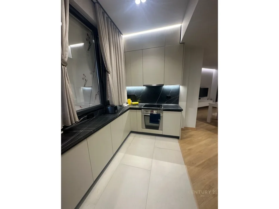 Tirane, jepet me qera apartament 1+1 Kati 4, 62 m² 800 € (komuna e parisit sulejman delvina)