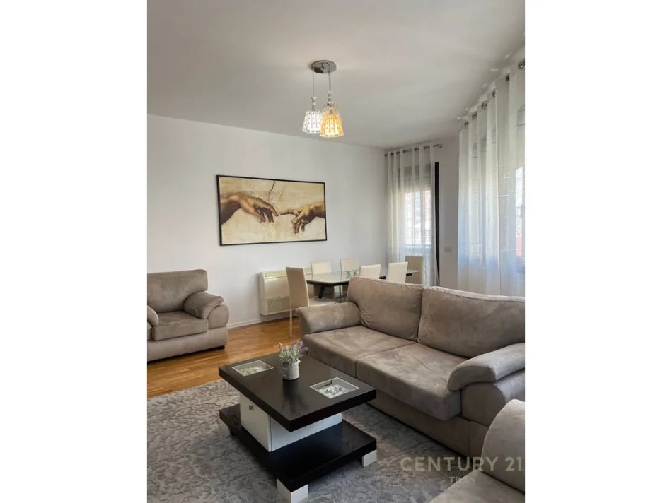 Tirane, jepet me qera apartament 2+1 Kati 2, 120 m² 1.300 € (Rruga e barrikadave)