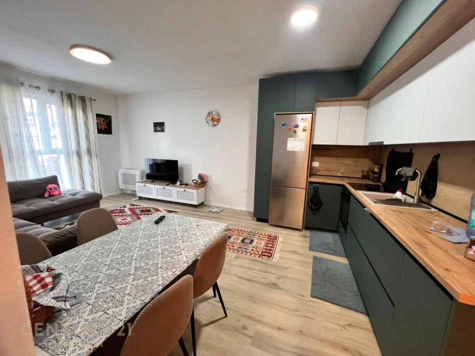 Tirane, shitet apartament 2+1 Kati 6, 92 m² 152.000 € (Astir)