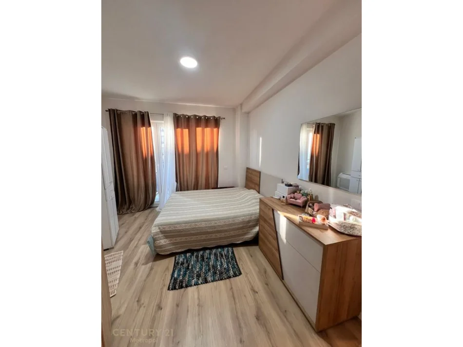 Tirane, shitet apartament 2+1 Kati 6, 92 m² 152.000 € (Astir)