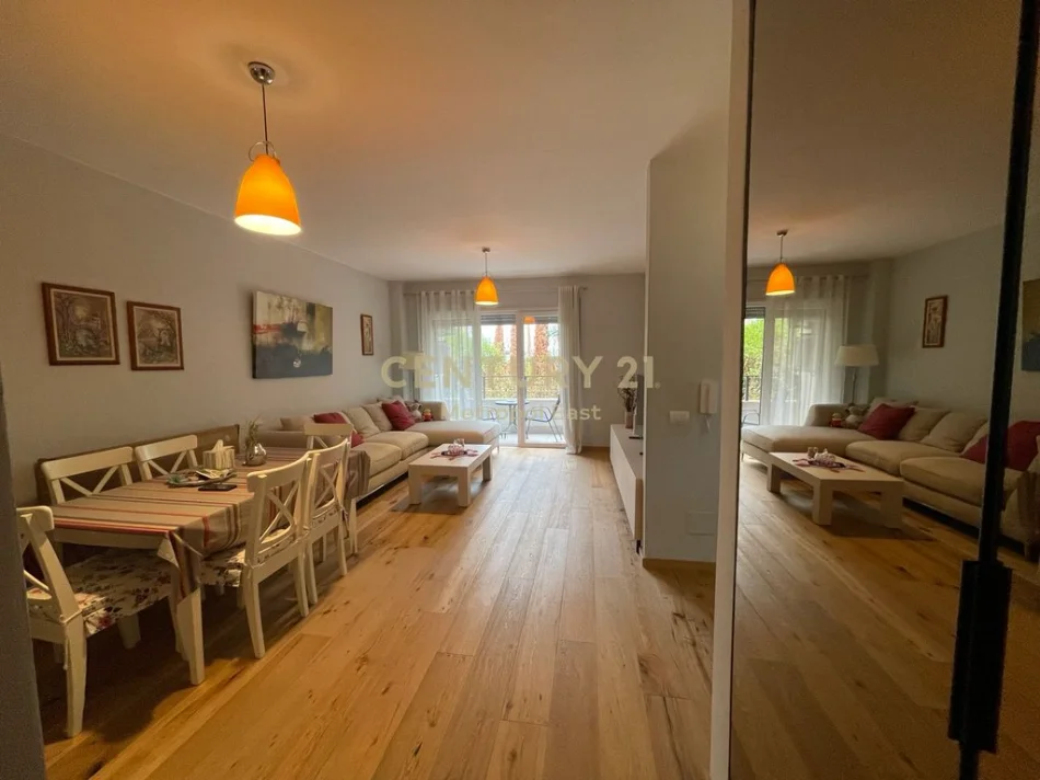 Tirane, jepet me qera apartament 1+1+Ballkon Kati 1, 75 m² 800 € 