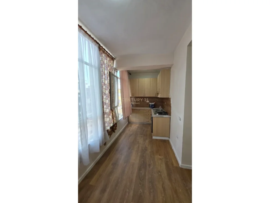 Tirane, shitet apartament 2+1 Kati 8, 72 m² 125.000 € (Astir)
