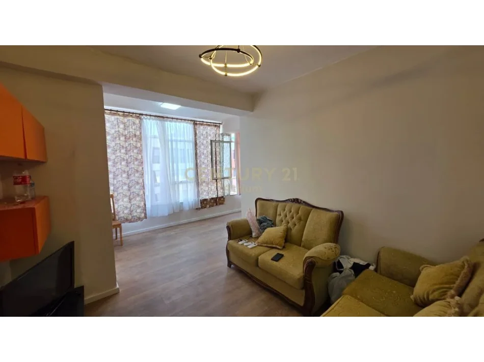 Tirane, shitet apartament 2+1 Kati 8, 72 m² 125.000 € (Astir)