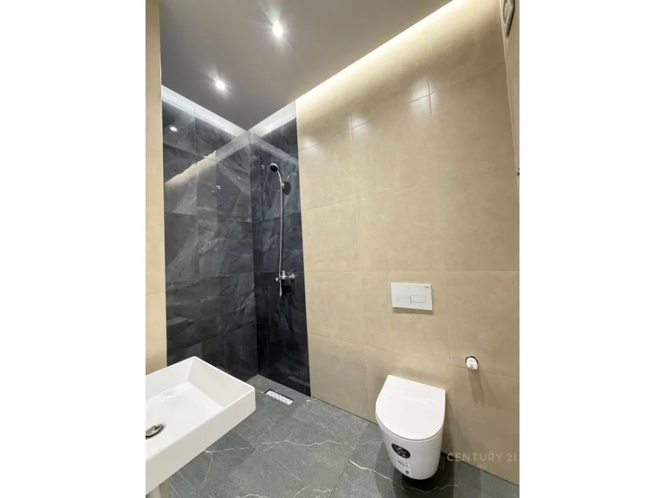 Tirane, shitet apartament 1+1 Kati 3, 72 m² 135.000 € 