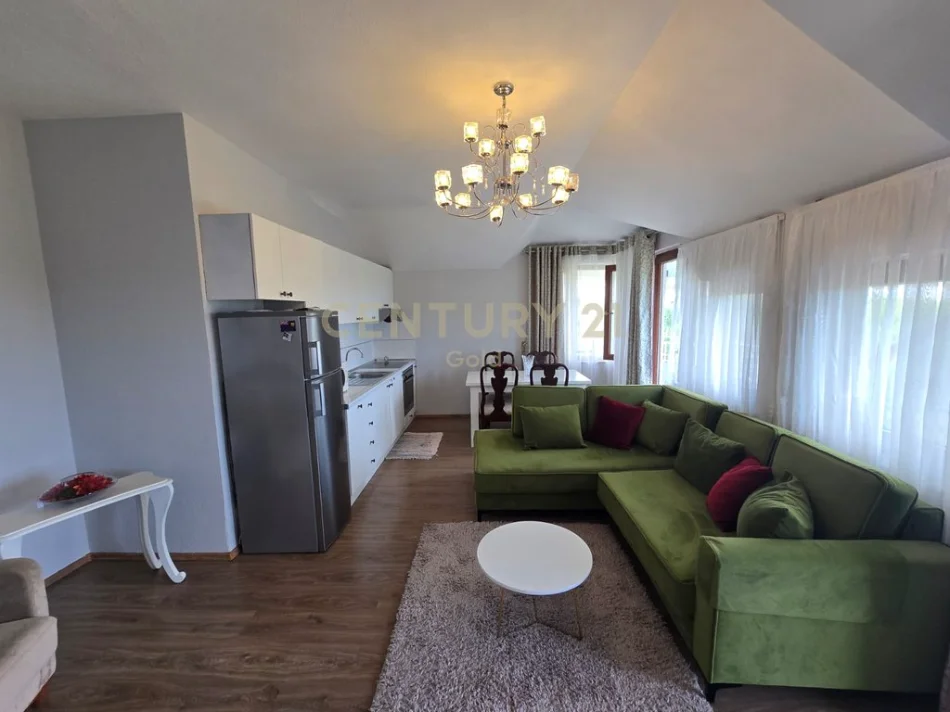 Tirane, jepet me qera apartament 2+1+Ballkon Kati 3, 116 m² 900 € 