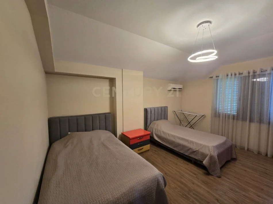 Tirane, jepet me qera apartament 2+1+Ballkon Kati 2, 100 m² 900 € (Rruga Memo Bejko, liqeni artificial)