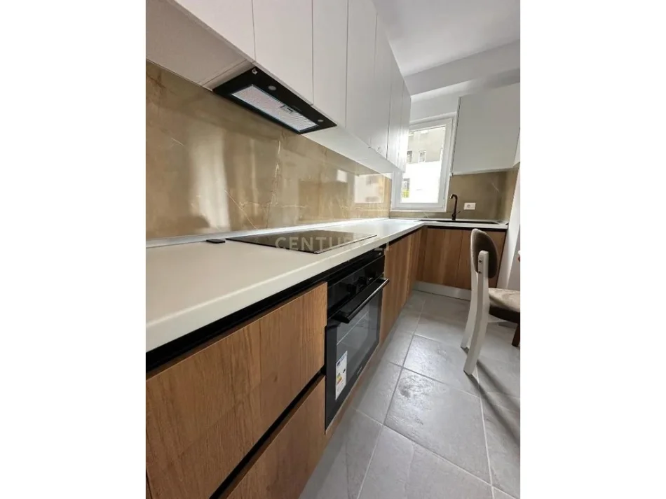 Tirane, jepet me qera apartament 1+1 Kati 5, 66 m² 550 € (Laprake CAPITAL143384)