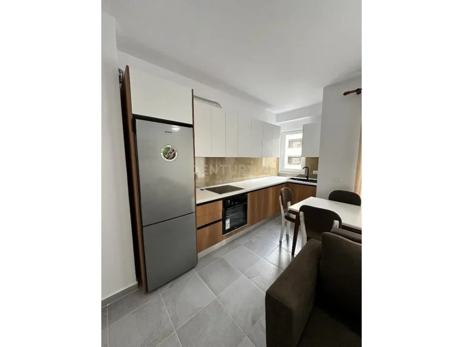 Tirane, jepet me qera apartament 1+1 Kati 5, 66 m² 550 € (Laprake CAPITAL143384)