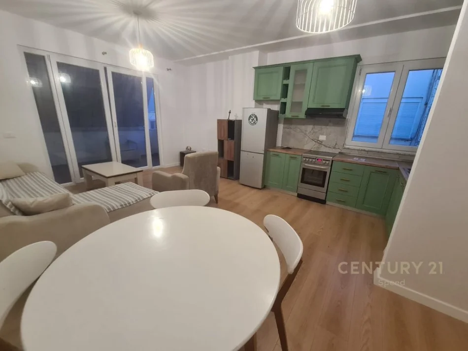 Tirane, jepet me qera apartament 2+1 Kati 9, 105 m² 600 € (Yzberisht SPEED143389)