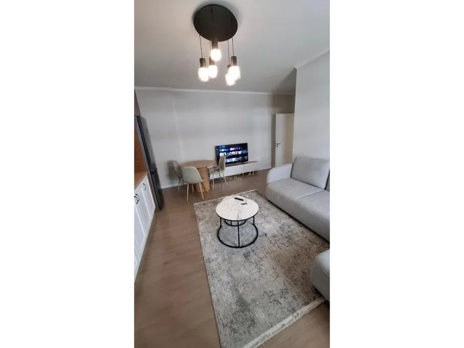Tirane, jepet me qera apartament 2+1 Kati 4, 88 m² 650 € (Ish Parku NEW143391)