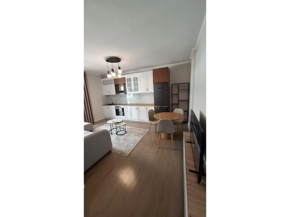 Tirane, jepet me qera apartament 2+1 Kati 4, 88 m² 650 € (Ish Parku NEW143391)