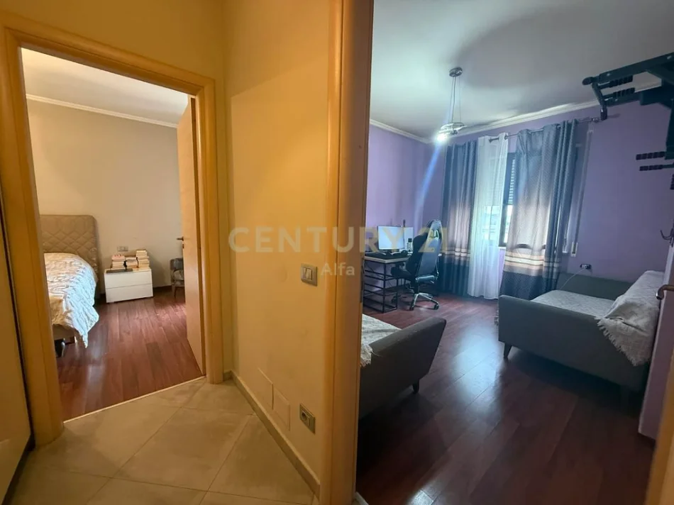 Tirane, jepet me qera apartament 2+1 Kati 5, 101 m² 215.000 € (oxhaku)