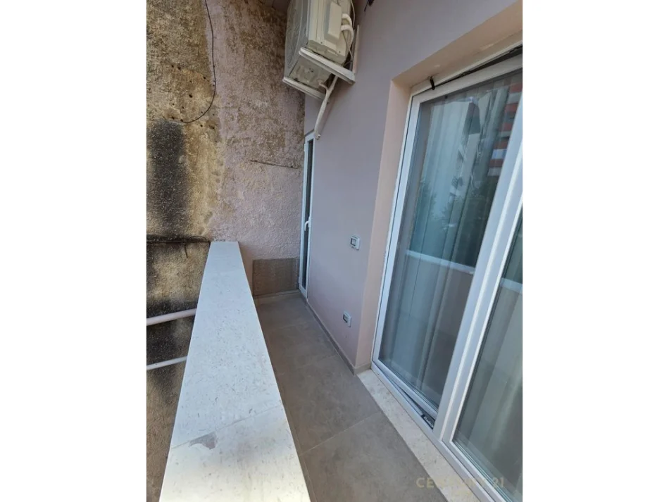 Tirane, jepet me qera apartament 2+1 Kati 4, 53 m² 890 € (Rruga e Barrikadave smart143472)