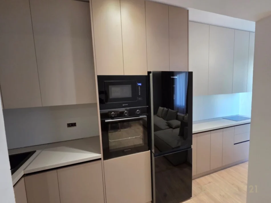 Tirane, jepet me qera apartament 2+1 Kati 4, 53 m² 890 € (Rruga e Barrikadave smart143472)