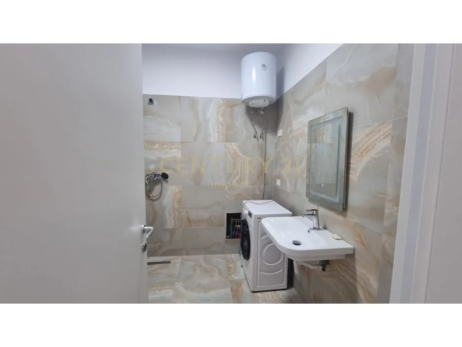 Tirane, jepet me qera apartament 1+1 Kati 6, 78 m² 500 € (5 Maji Impact143473)