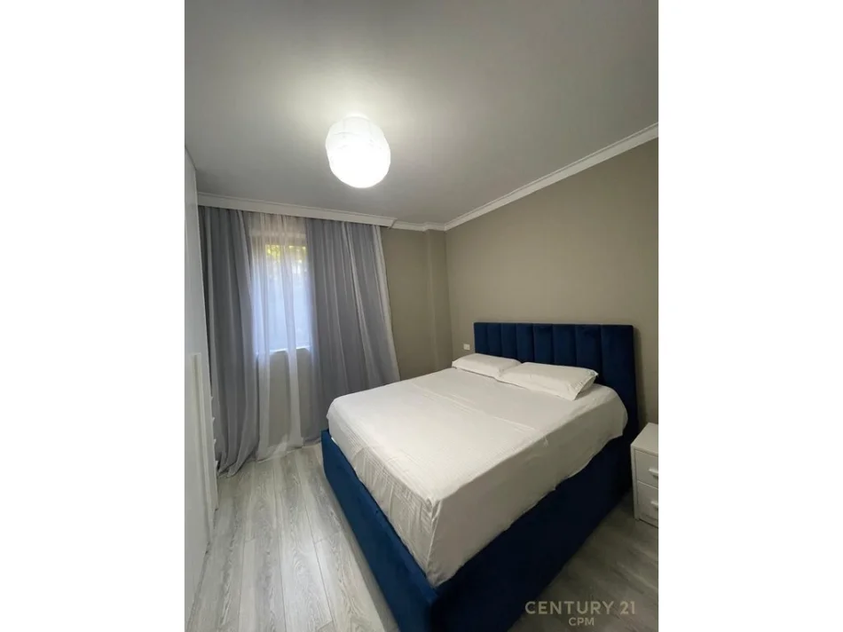 Tirane, jepet me qera apartament 1+1 Kati 2, 70 m² 550 € (kopshti botanik)