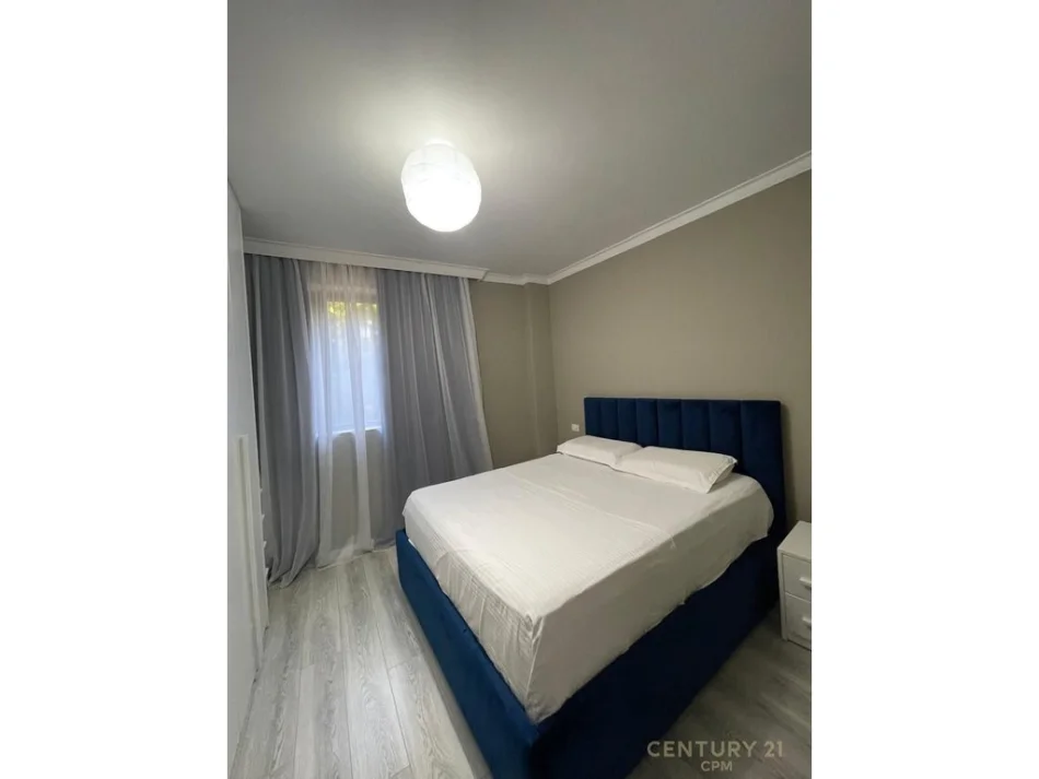 Tirane, jepet me qera apartament 1+1 Kati 2, 70 m² 550 € (Kopshti Botanik bot143482)