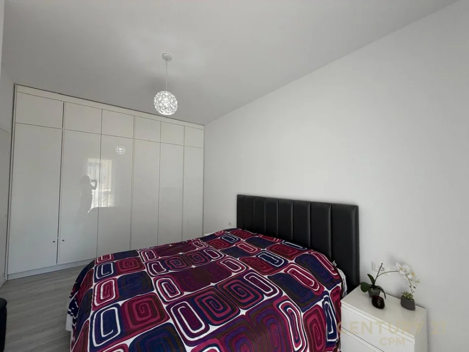 Tirane, jepet me qera apartament 1+1 Kati 2, 68 m² 800 € (9 kateshet)