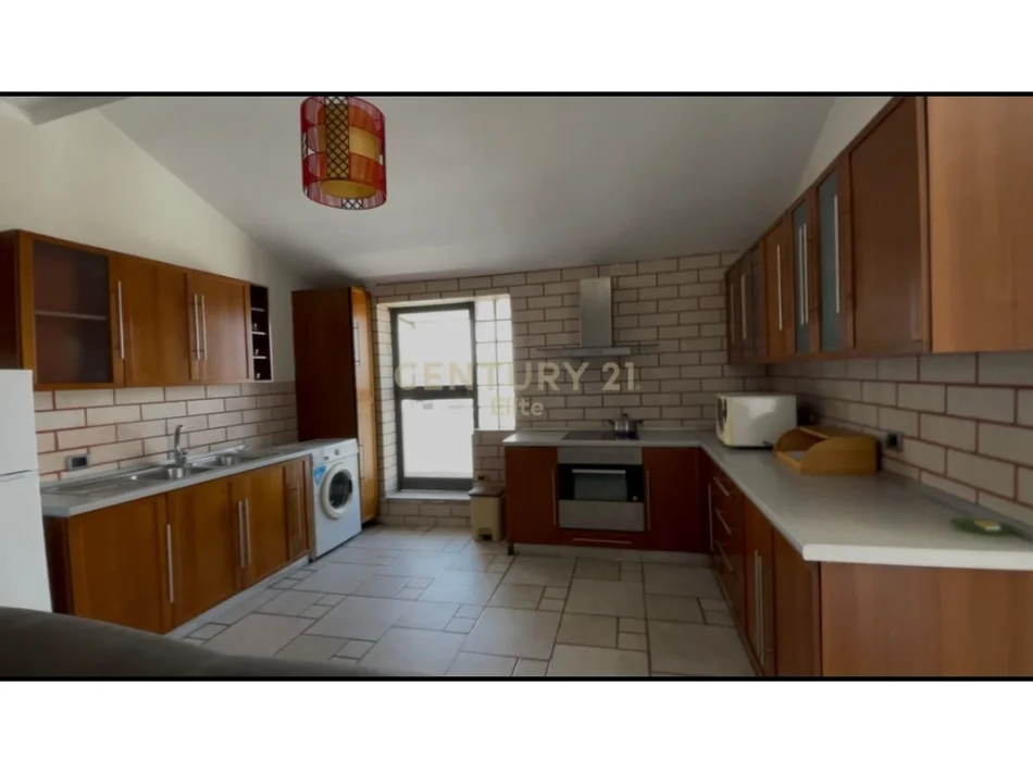 Tirane, jepet me qera apartament 1+1+Ballkon Kati 6, 70 m² 500 € (rruga e dibres)