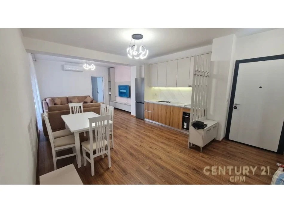 Tirane, jepet me qera apartament 2+1+Ballkon Kati 2, 109 m² 950 € (kodra e diellit 2)