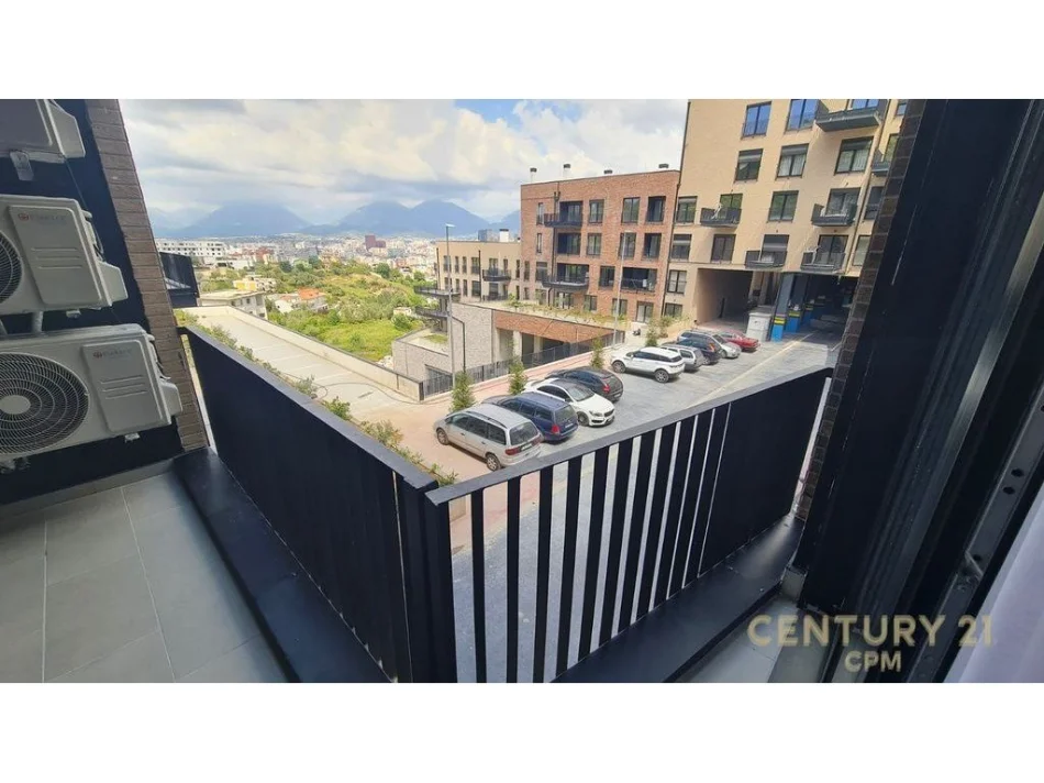 Tirane, jepet me qera apartament 2+1+Ballkon Kati 2, 109 m² 950 € (kodra e diellit 2)
