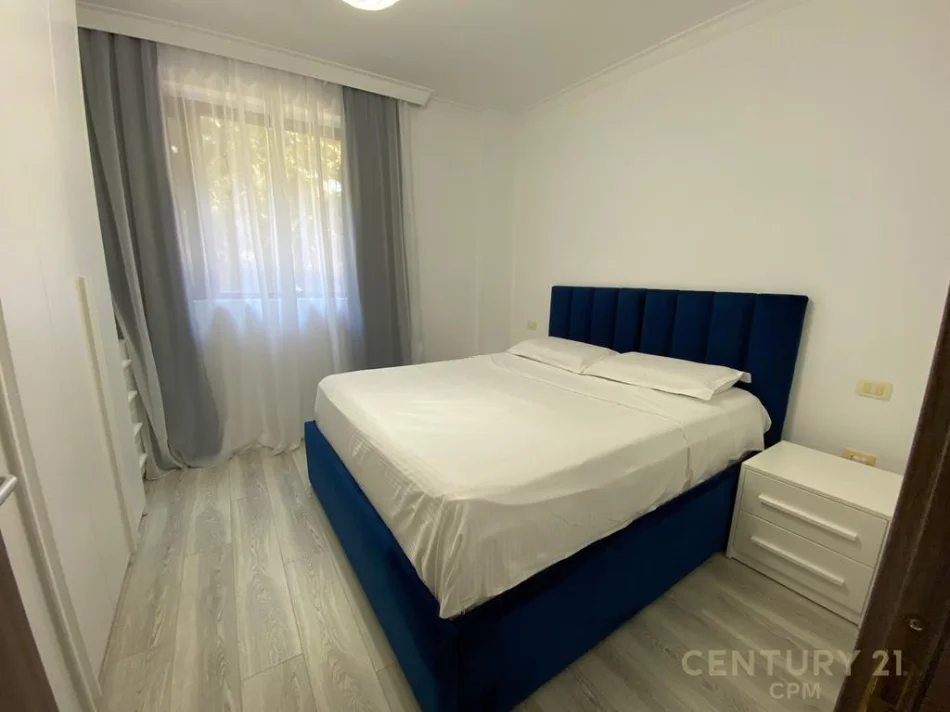 Tirane, jepet me qera apartament 1+1 Kati 2, 70 m² 550 € 