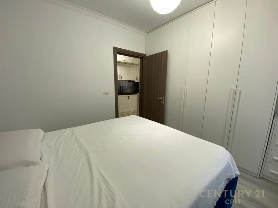 Tirane, jepet me qera apartament 1+1 Kati 2, 70 m² 550 € 