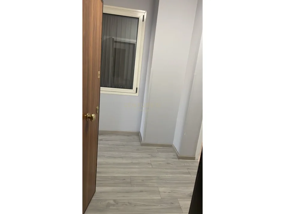 Tirane, jepet me qera apartament 2+1 Kati 5, 90 m² 800 € (rruga e elbasanit)