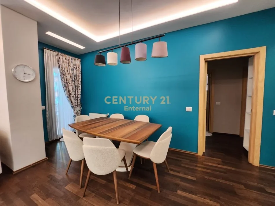 Tirane, jepet me qera apartament 2+1+Ballkon Kati 10, 120 m² 1.500 € (stadiumi qemal stafa)