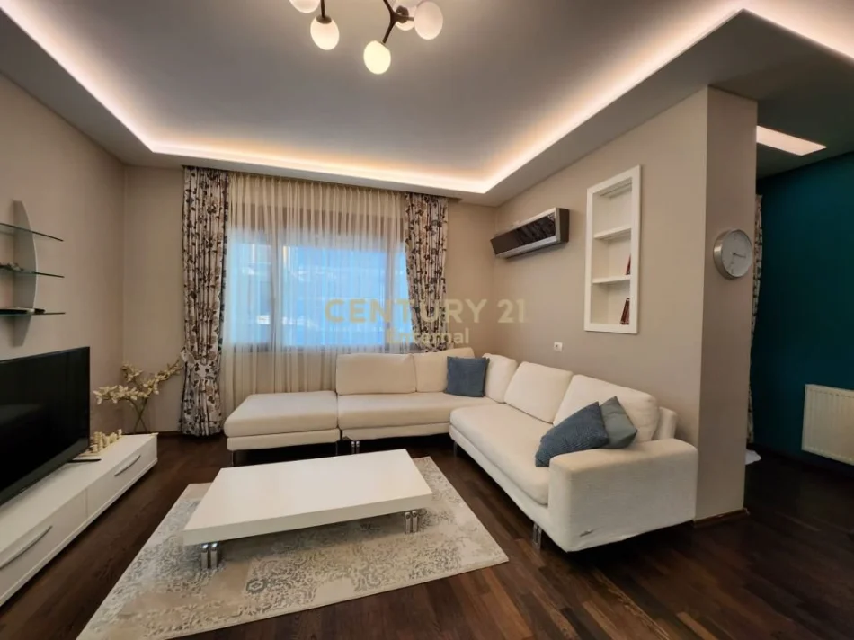 Tirane, jepet me qera apartament 2+1+Ballkon Kati 10, 120 m² 1.500 € (stadiumi qemal stafa)