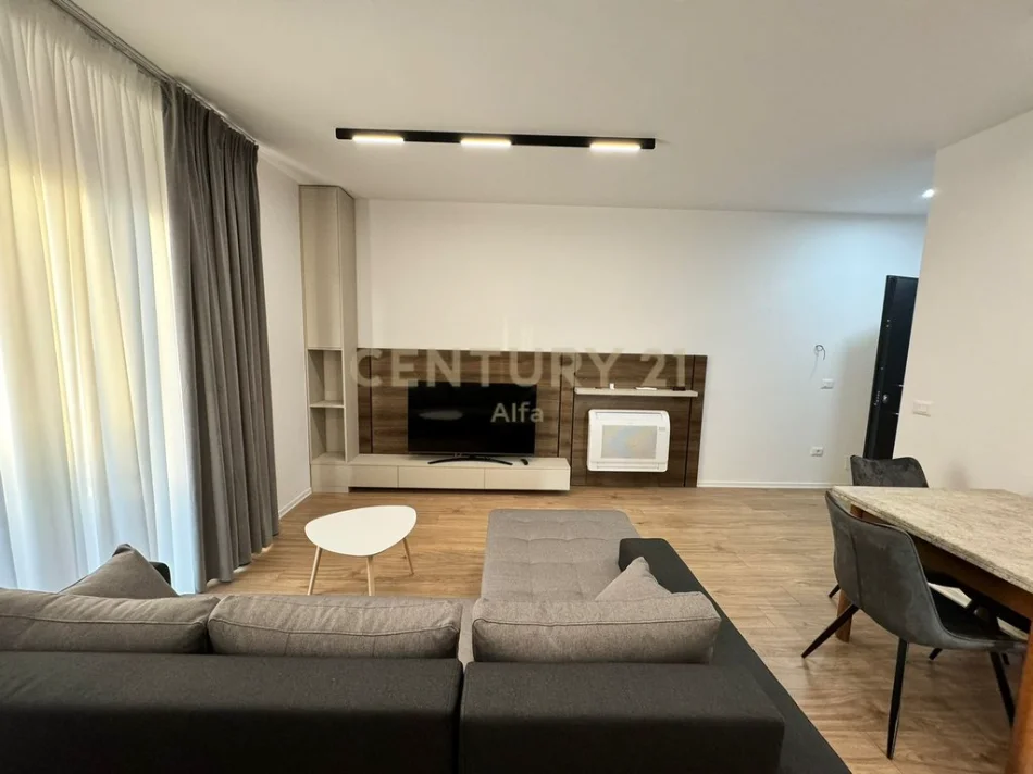 Tirane, jepet me qera apartament 2+1+Ballkon Kati 8, 100 m² 1.300 € (21 dhjetori)