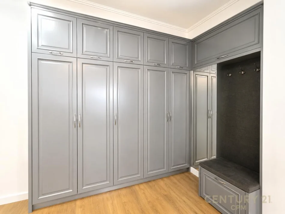 Tirane, jepet me qera apartament 1+1 Kati 5, 70 m² 450 € (5 maji prane farmacia 10)
