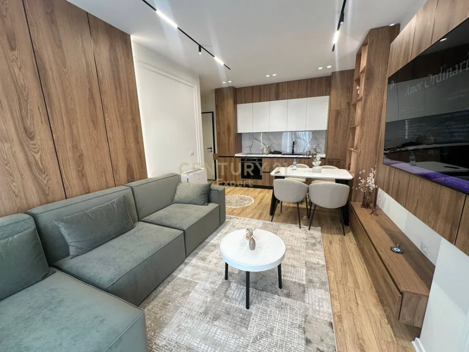 Tirane, jepet me qera apartament 2+1 Kati 7, 82 m² 800 € (don bosko)