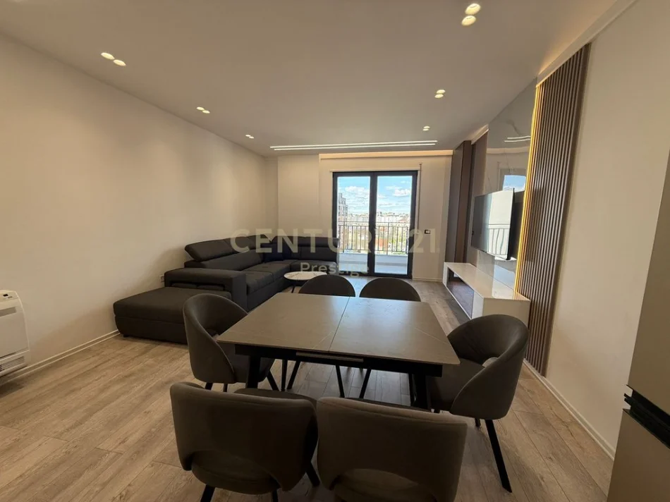 Tirane, jepet me qera apartament 2+1 Kati 6, 108 m² 700 € (bulevardi i ri)