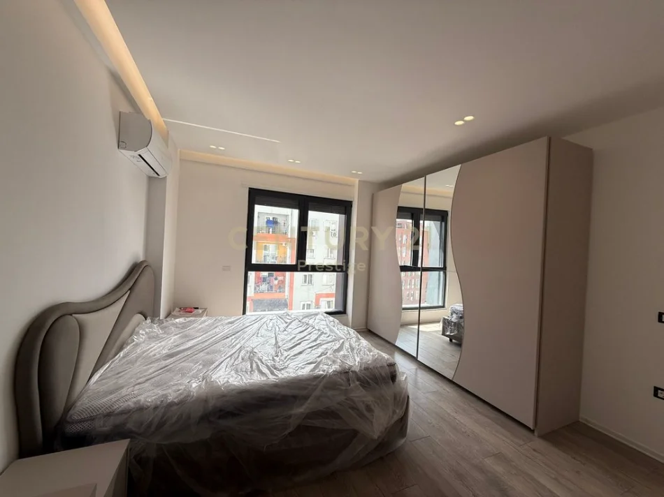 Tirane, jepet me qera apartament 2+1 Kati 6, 108 m² 700 € (bulevardi i ri)