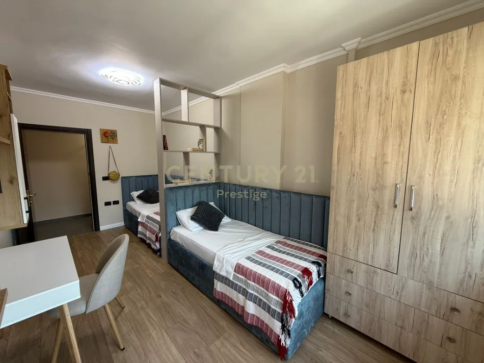 Tirane, jepet me qera apartament 2+1+Ballkon Kati 6, 96 m² 1.500 € (Ambasador 3)